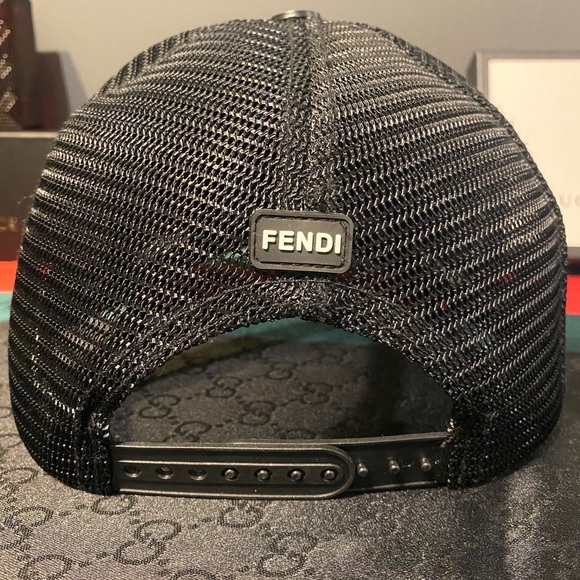 Black Bug Eye Cap - Picture 4 of 6